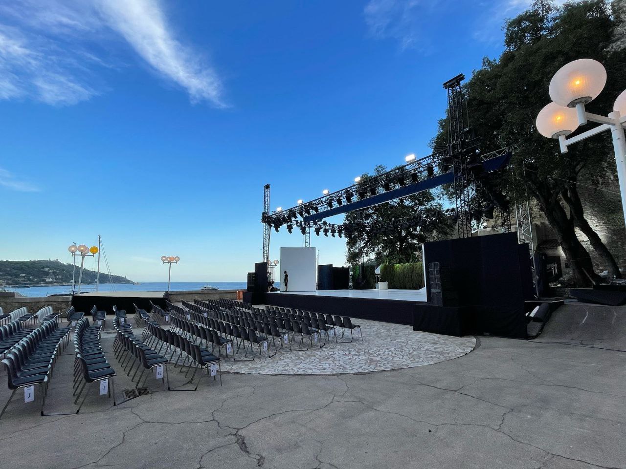 Installation scénique Infinity Production